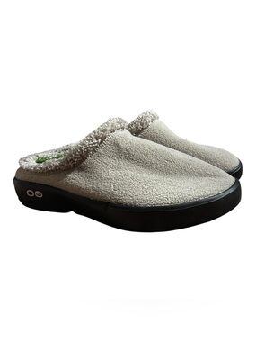 OOFOS OOcoozie Mules Sherpa Beige